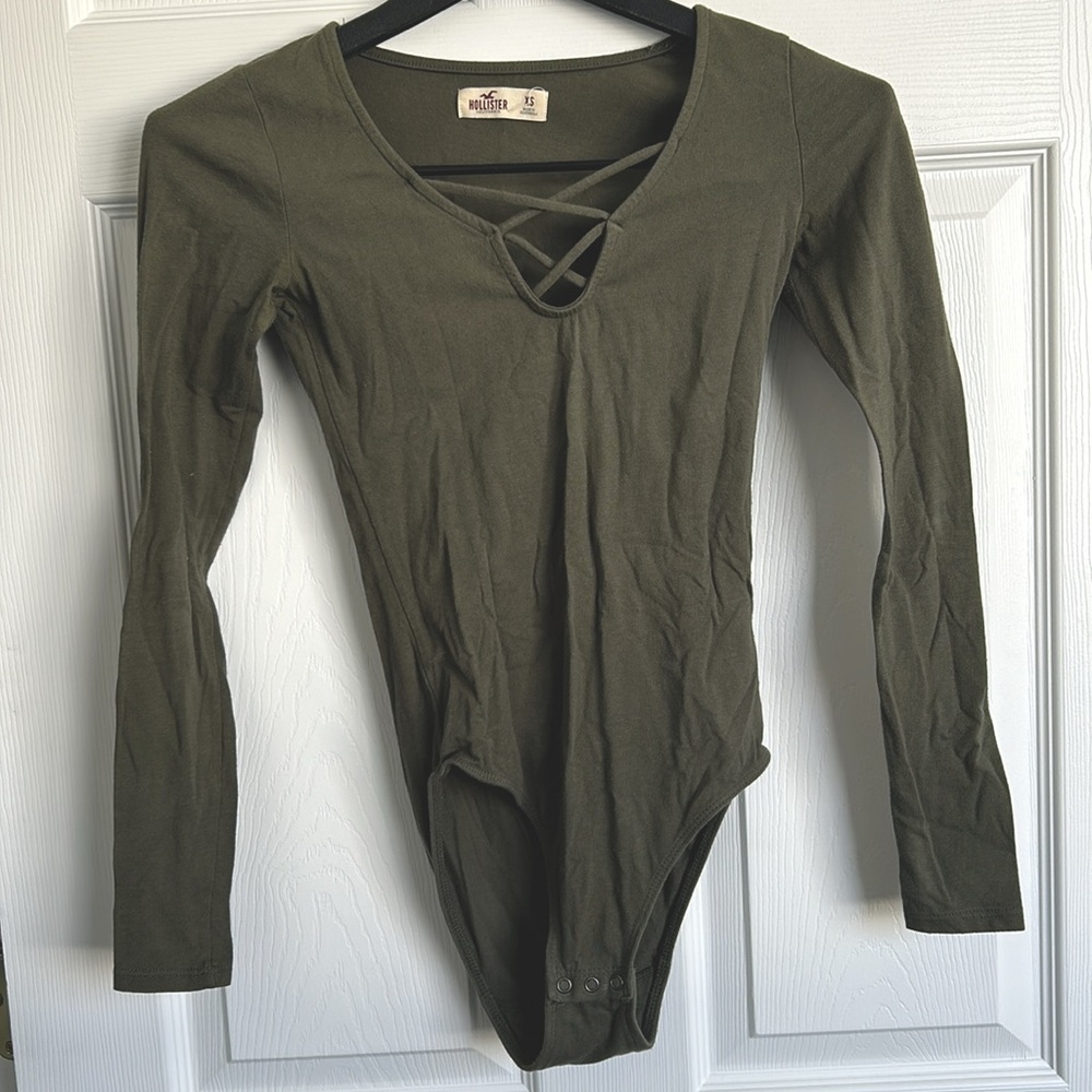 Long Sleeve Army Green Cross Neck Stretchy Button Snap Closure Bodysuit